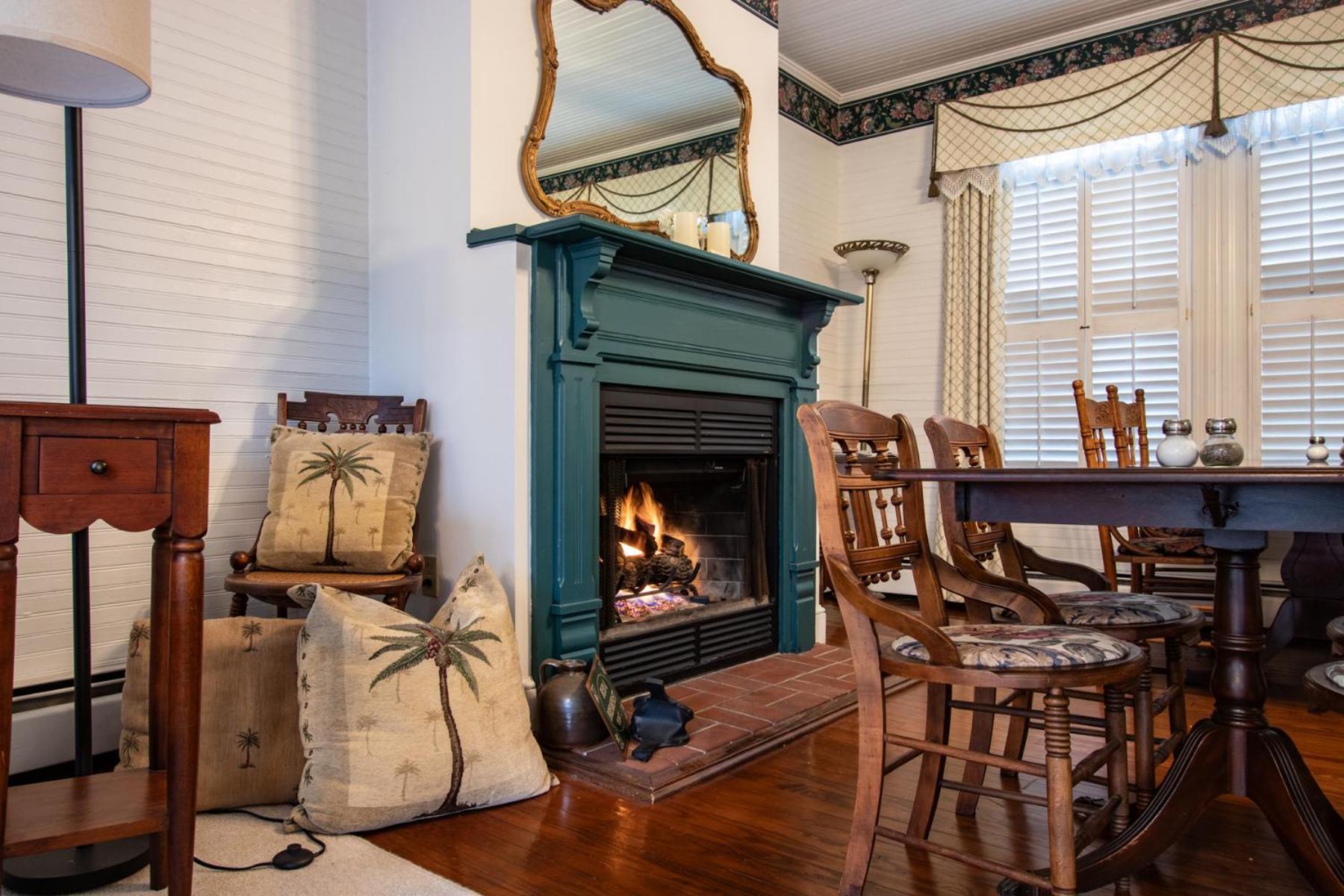 The Oaks Victorian Inn Christiansburg Eksteriør billede
